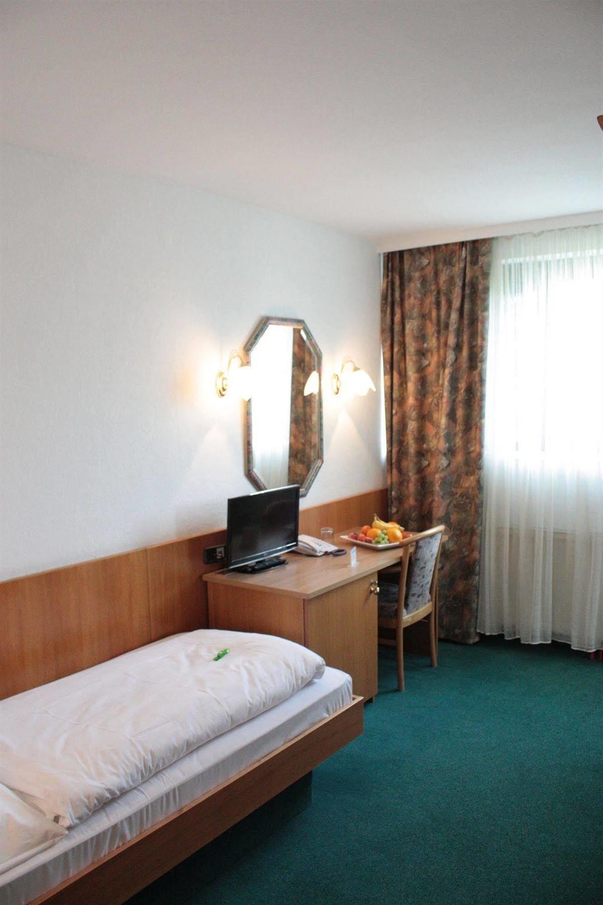 Hotel Mainbogen Offenbach am Main Exterior photo